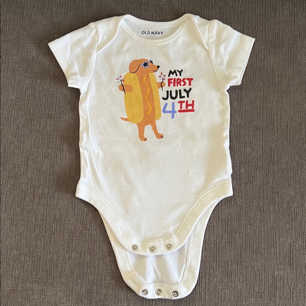 Old Navy White July 4th Baby Onesie Size 6-12 Months